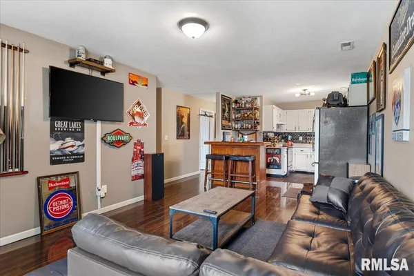 $149,900 | 3112 Lakeshire Drive, Springfield, IL 62707