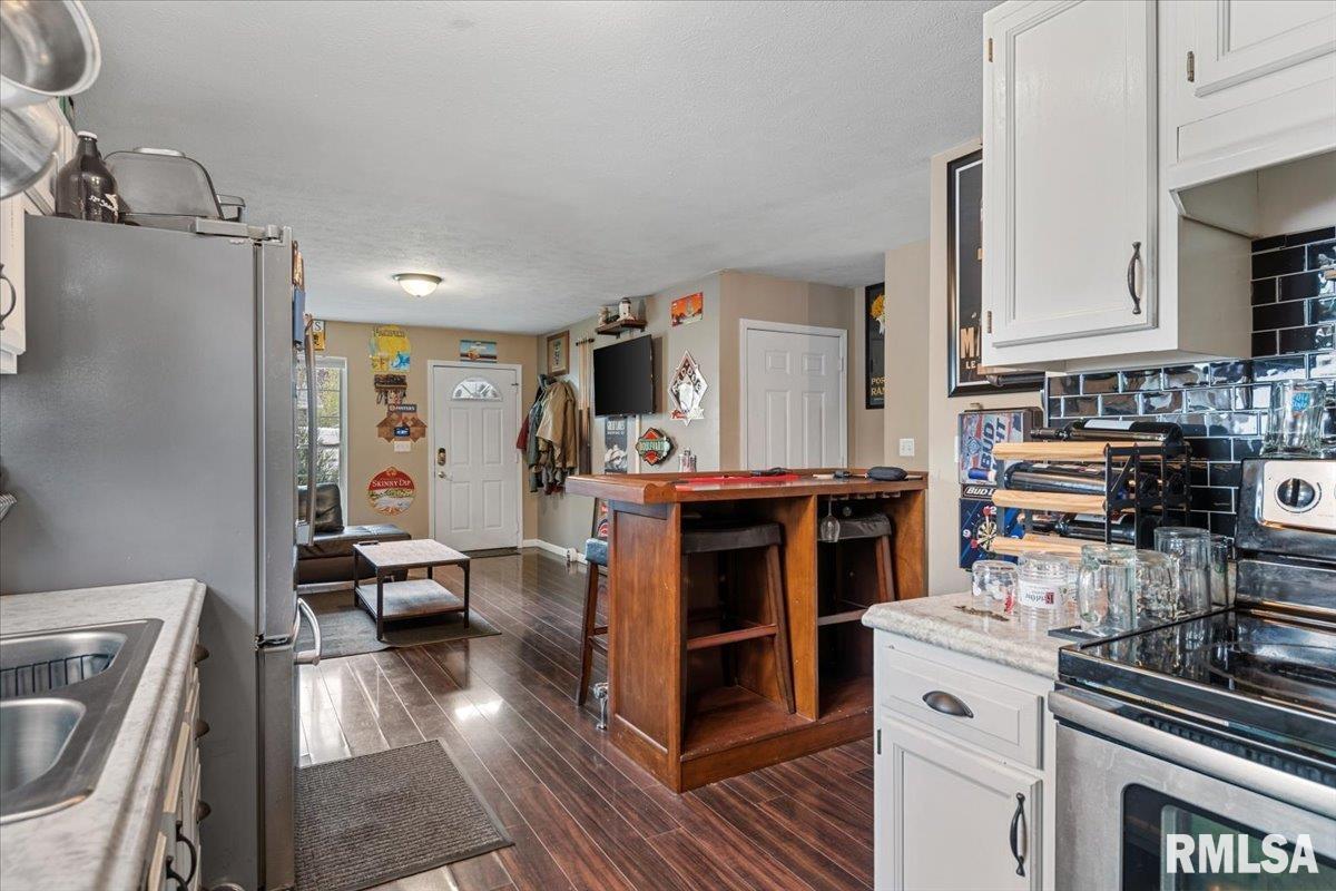 3112 Lakeshire Drive Springfield, IL 62707 - Photo 10 of 21