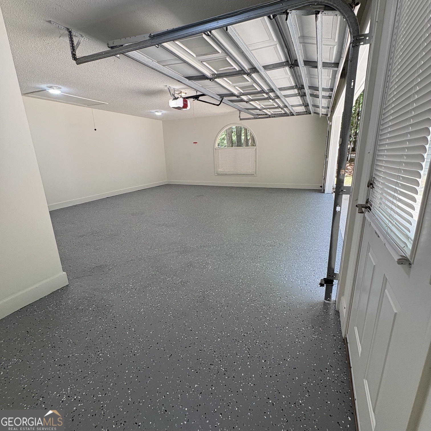 190 Rockington Drive Tyrone, GA 30290 - Photo 22 of 54 a view of a indoor garage