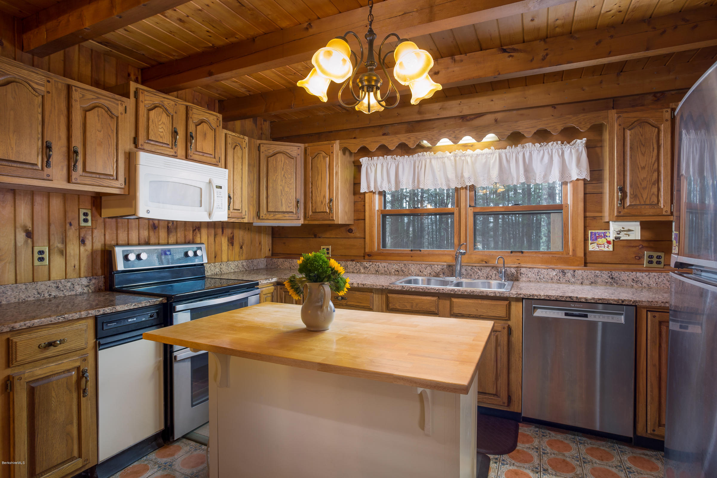 400 South Undermountain Road Sheffield, MA 01257 - Photo 11 of 28 Kitchen