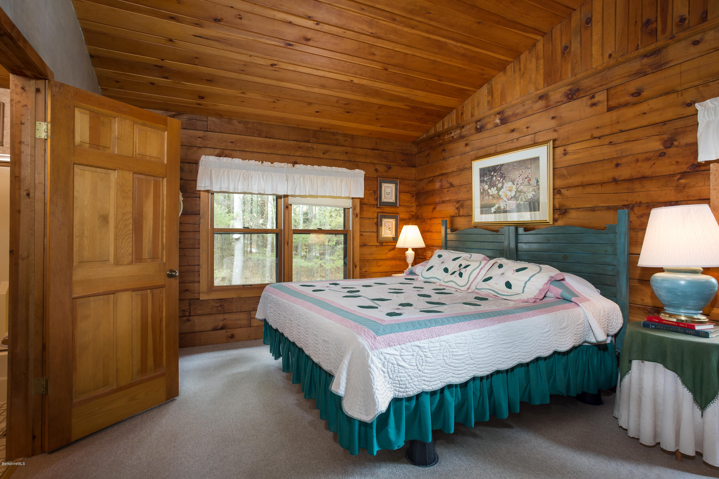 400 South Undermountain Road Sheffield, MA 01257 - Photo 14 of 28 Guest Room
