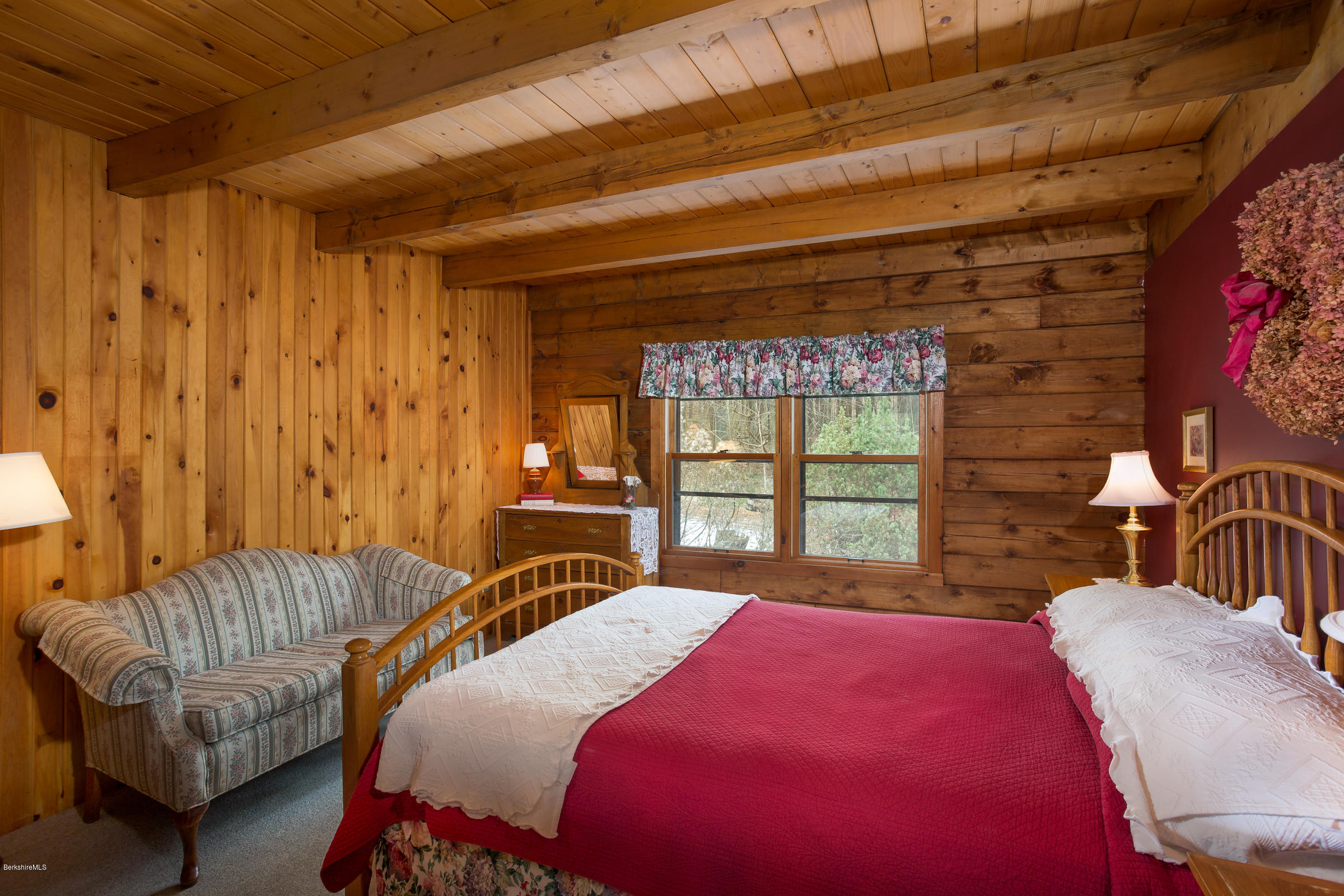 400 South Undermountain Road Sheffield, MA 01257 - Photo 15 of 28 Guest Room