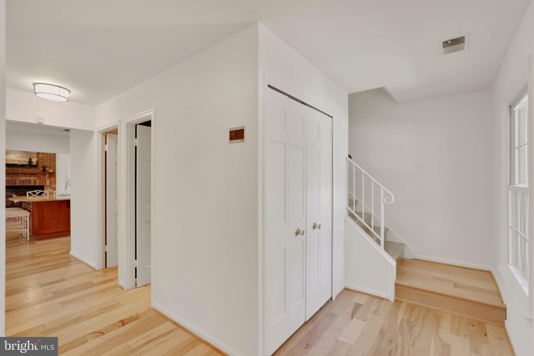 8229 Running Creek Court Springfield, VA 22153 - Photo 4 of 32