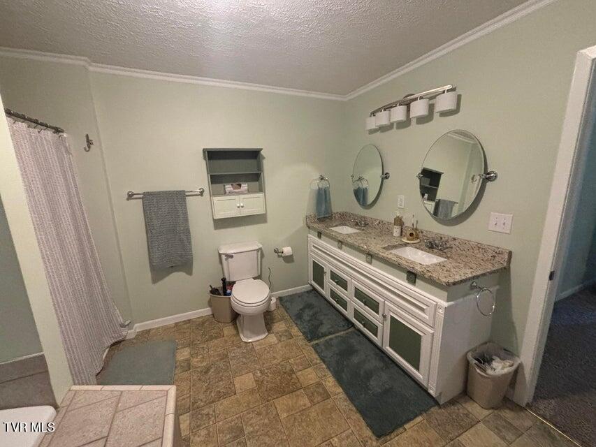 155 Oak Tree Lane Sneedville, TN 37869 - Photo 17 of 20 oak tree primary bath