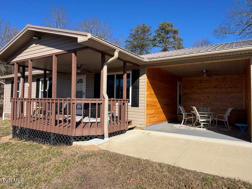 155 Oak Tree Lane Sneedville, TN 37869 - Photo 2 of 20 oak tree frt 2