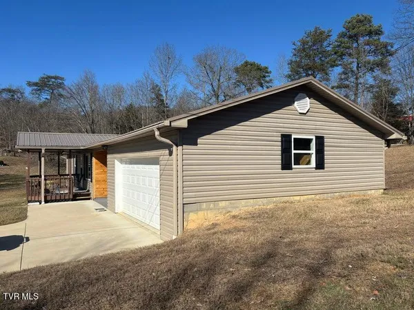 $279,000 | 155 Oak Tree Lane, Sneedville, TN 37869