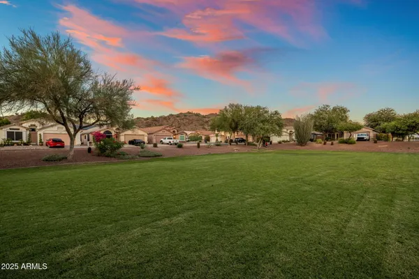 $578,000 | 1922 East Siesta Lane, Phoenix, AZ 85024
