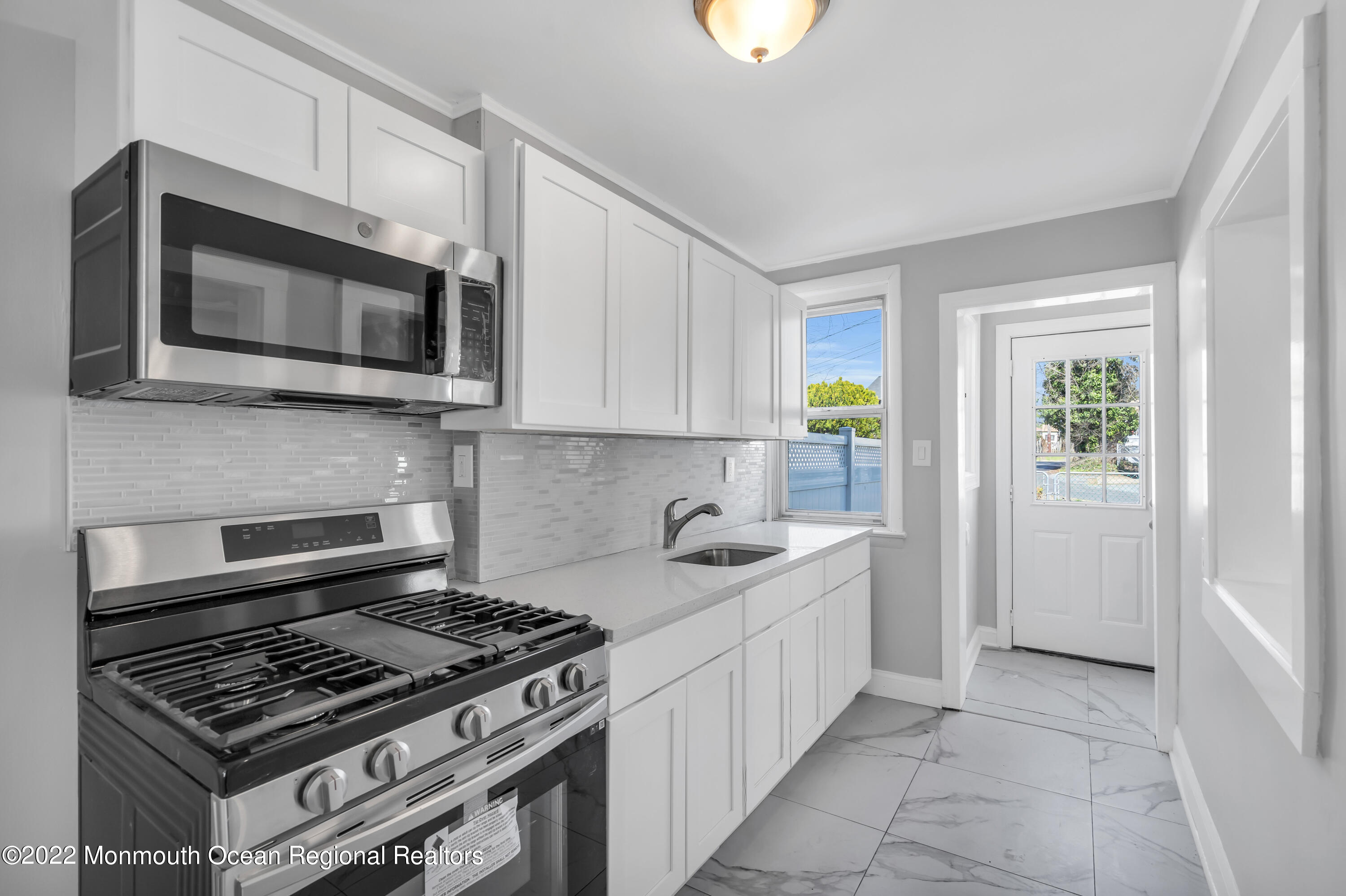 305 Marne Road Brooklawn, NJ 08030 - Photo 2 of 33 020_dsc09226
