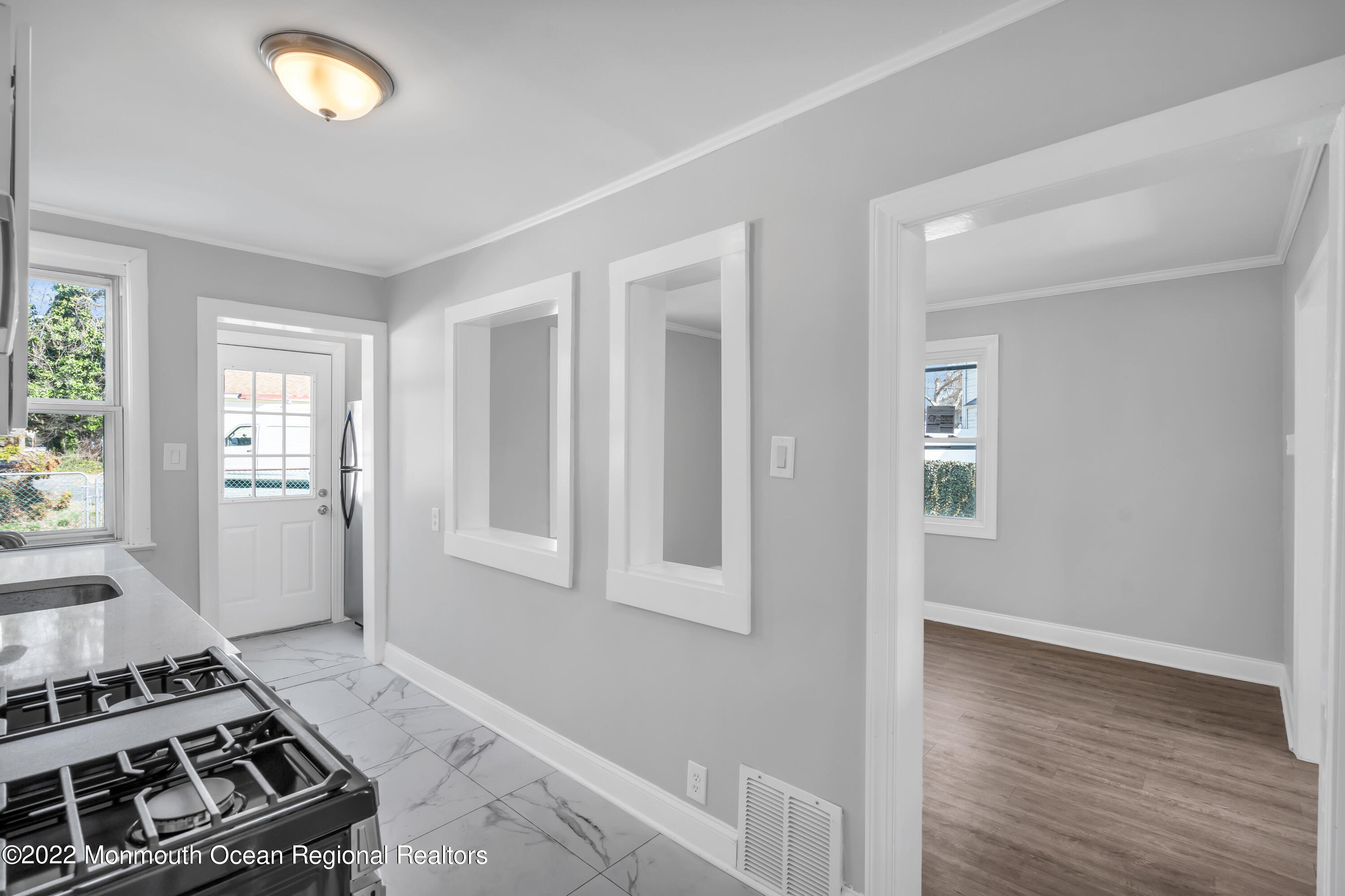305 Marne Road Brooklawn, NJ 08030 - Photo 4 of 33 021_dsc09231