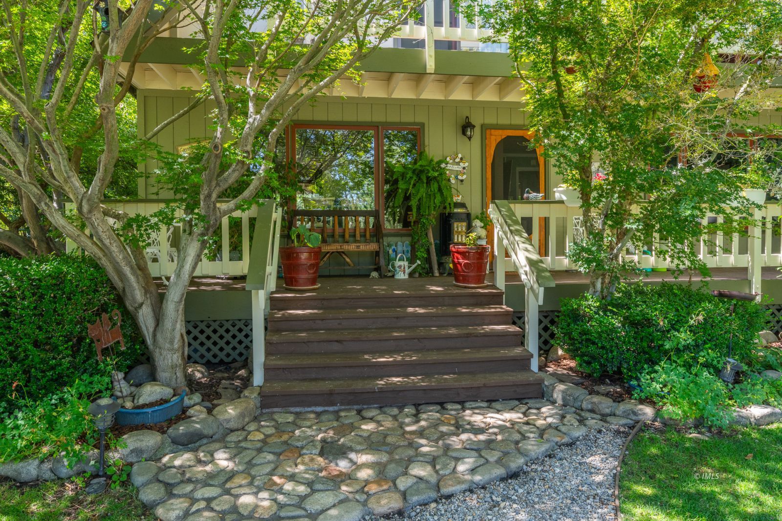 53 Ocean View Road Bishop, CA 93514 - Photo 4 of 34 Entry
