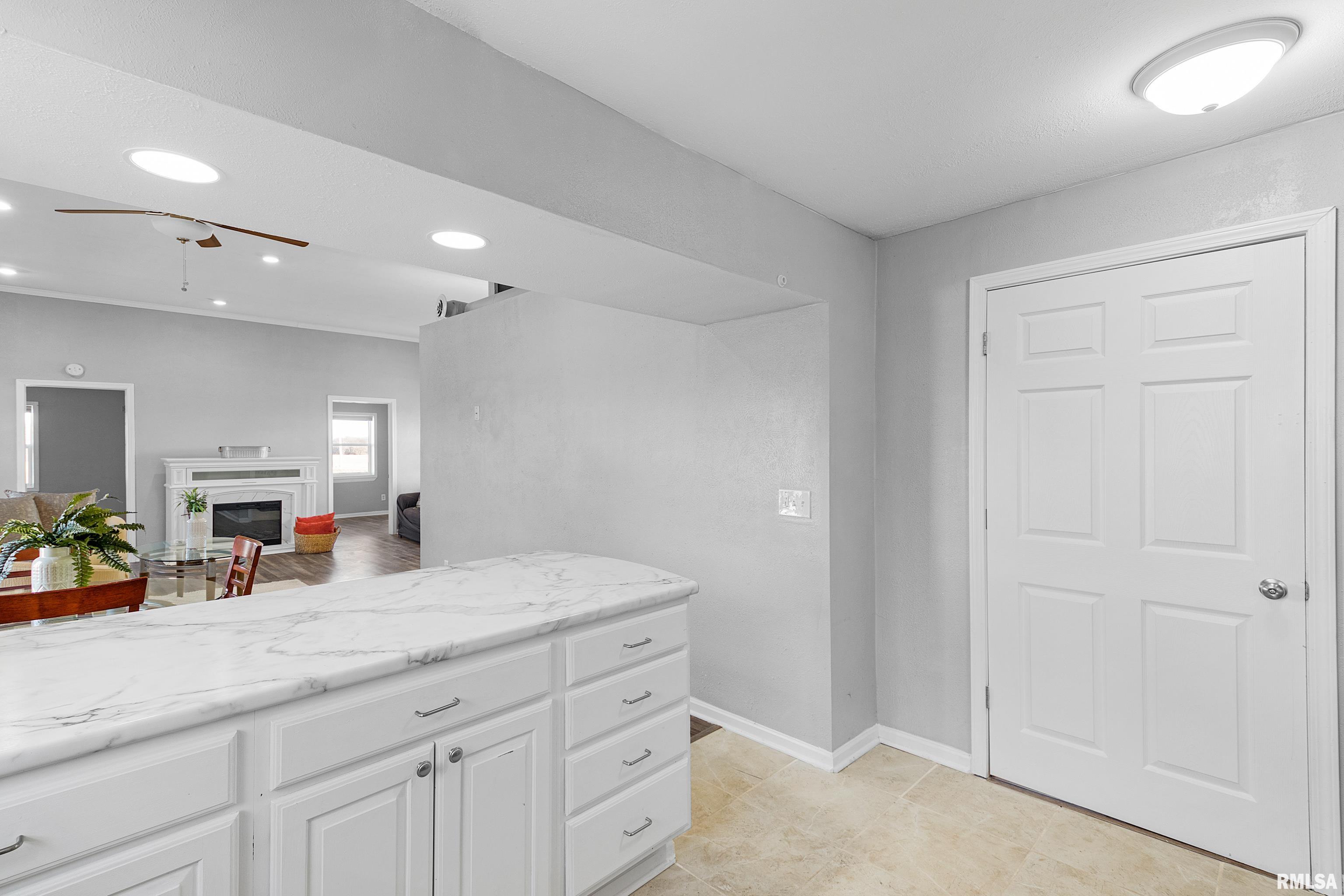 10223 North Trigger Road Dunlap, IL 61525 - Photo 16 of 36 Gallery Image 16