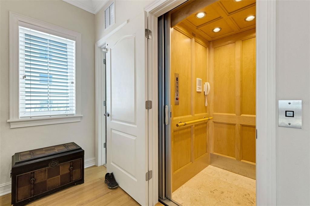 13423 Gulf Lane Madeira Beach, FL 33708 - Photo 25 of 71 a view of bathroom with a tub and a shower