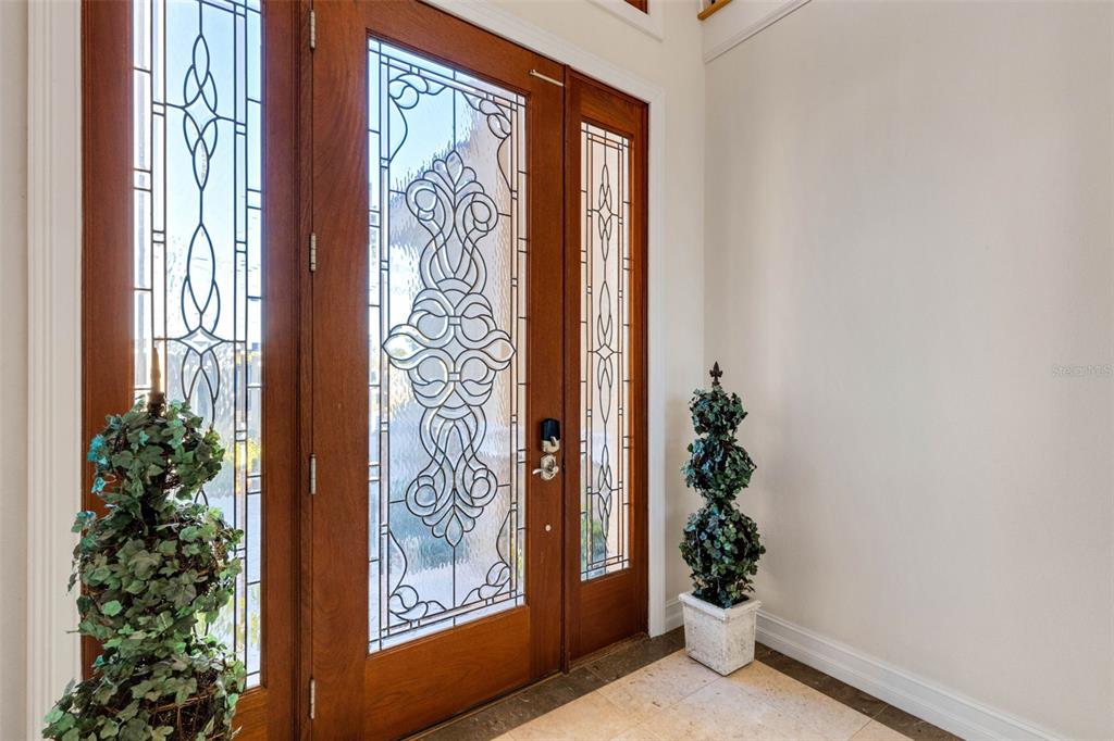 13423 Gulf Lane Madeira Beach, FL 33708 - Photo 6 of 71 a view of a entryway