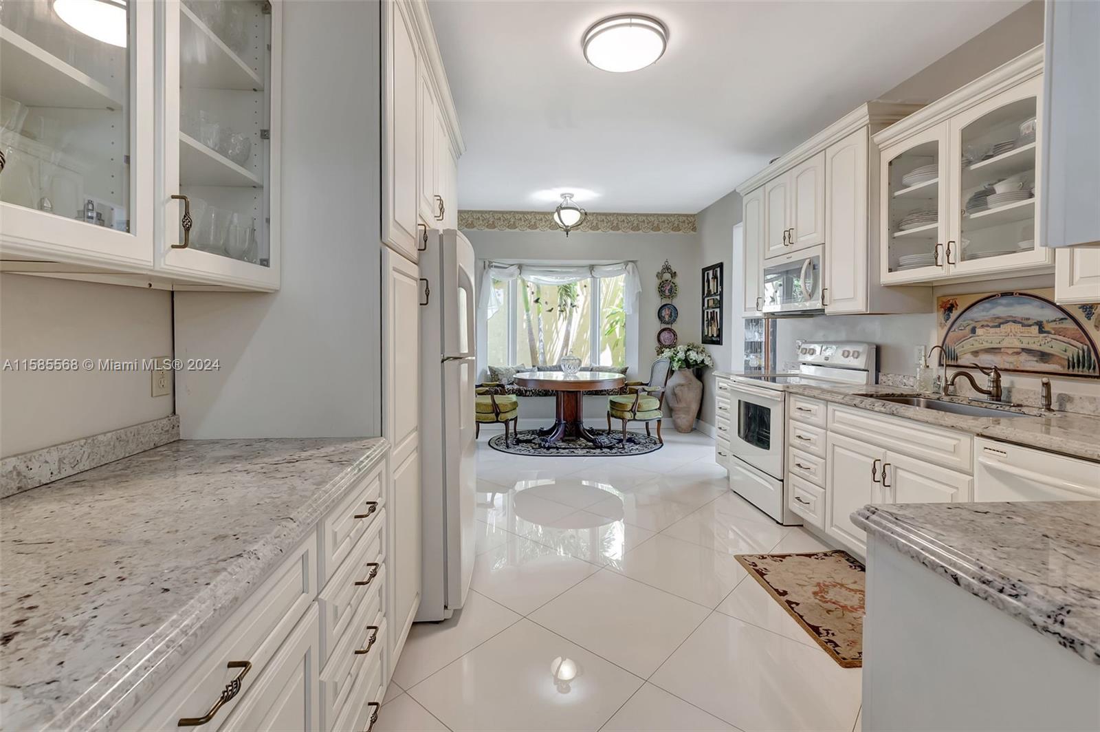 7792 Travelers Tree Drive Boca Raton, FL 33433 - Photo 18 of 34 Gallery Image 18