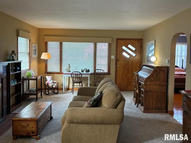 $110,000 | 253 East Monroe Street, Auburn, IL 62615