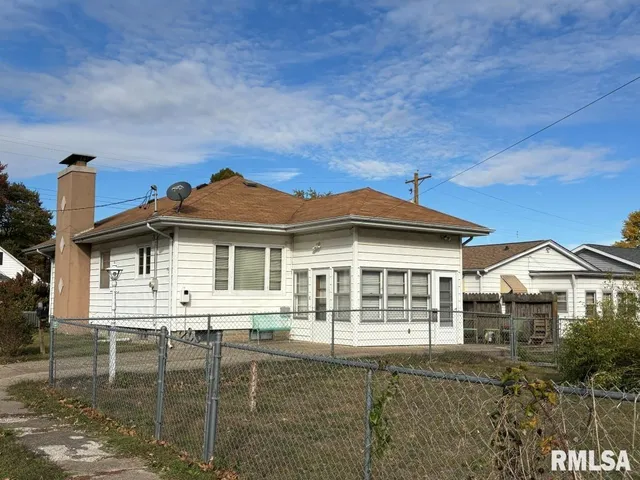 $110,000 | 253 East Monroe Street, Auburn, IL 62615