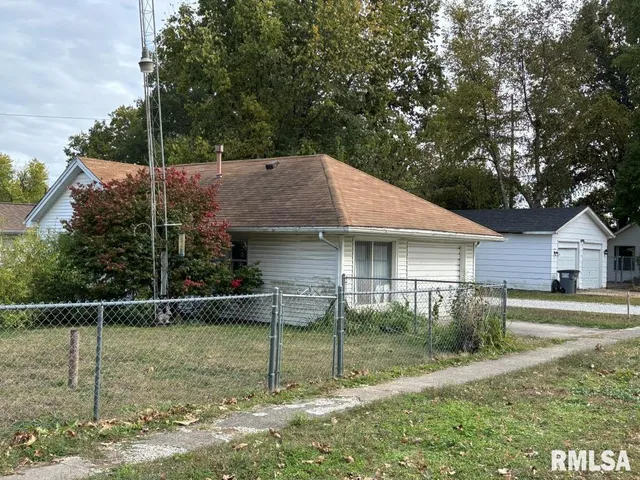 $110,000 | 253 East Monroe Street, Auburn, IL 62615