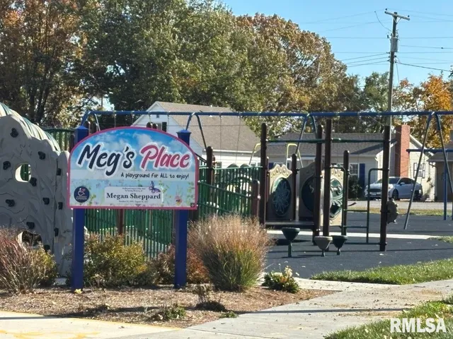 $110,000 | 253 East Monroe Street, Auburn, IL 62615