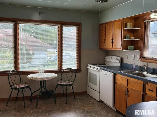 $110,000 | 253 East Monroe Street, Auburn, IL 62615