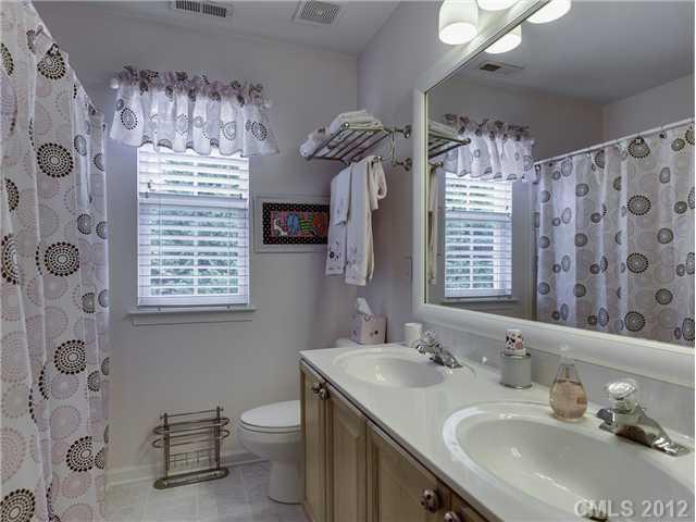 3201 Strawberry Road Matthews, NC 28104 - Photo 12 of 16 Gallery Image 12