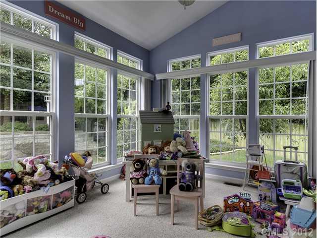 3201 Strawberry Road Matthews, NC 28104 - Photo 6 of 16 Gallery Image 6