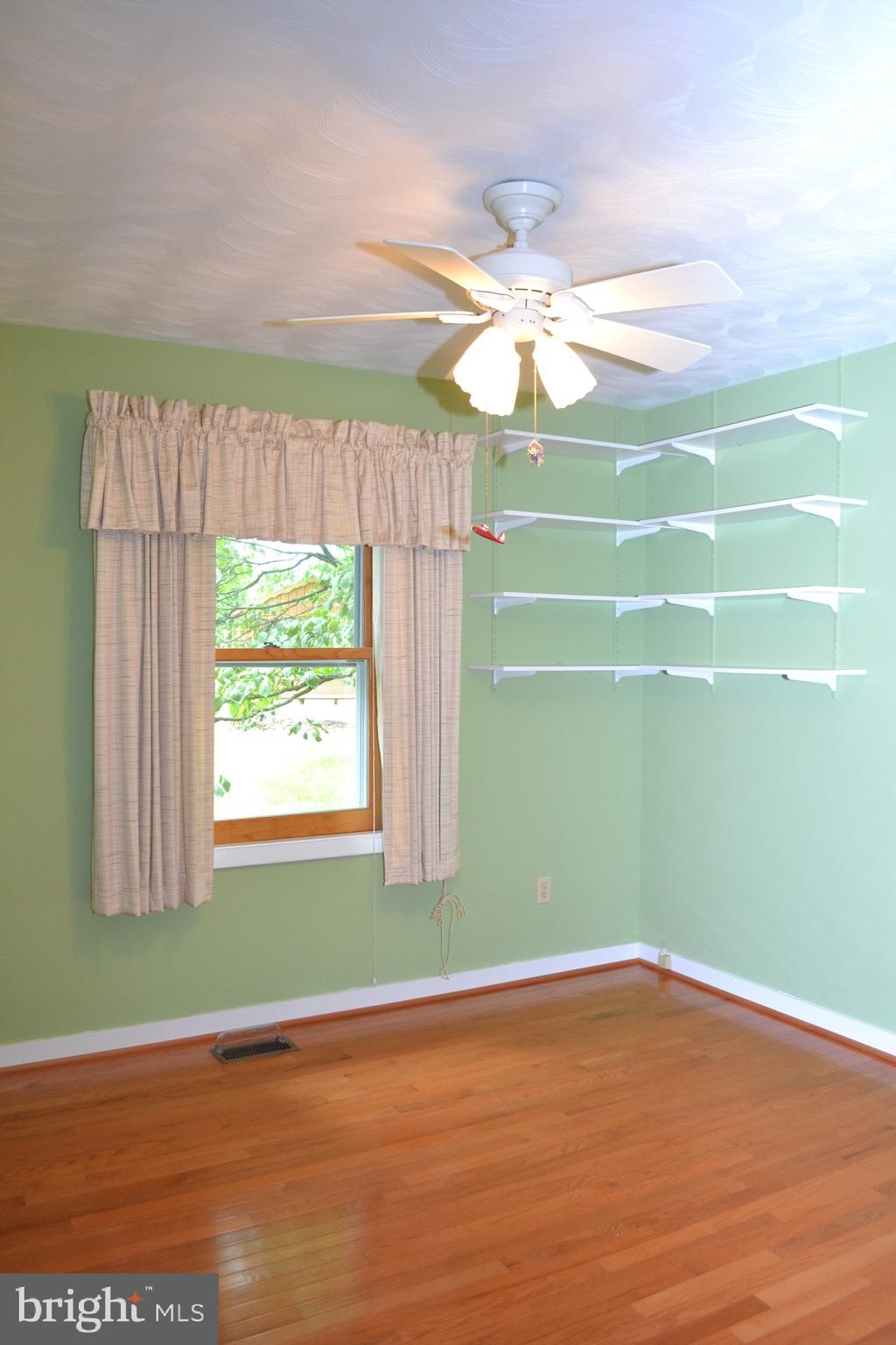 6144 King Road Boonsboro, MD 21713 - Photo 14 of 31 Perfectly sized bedrooms!