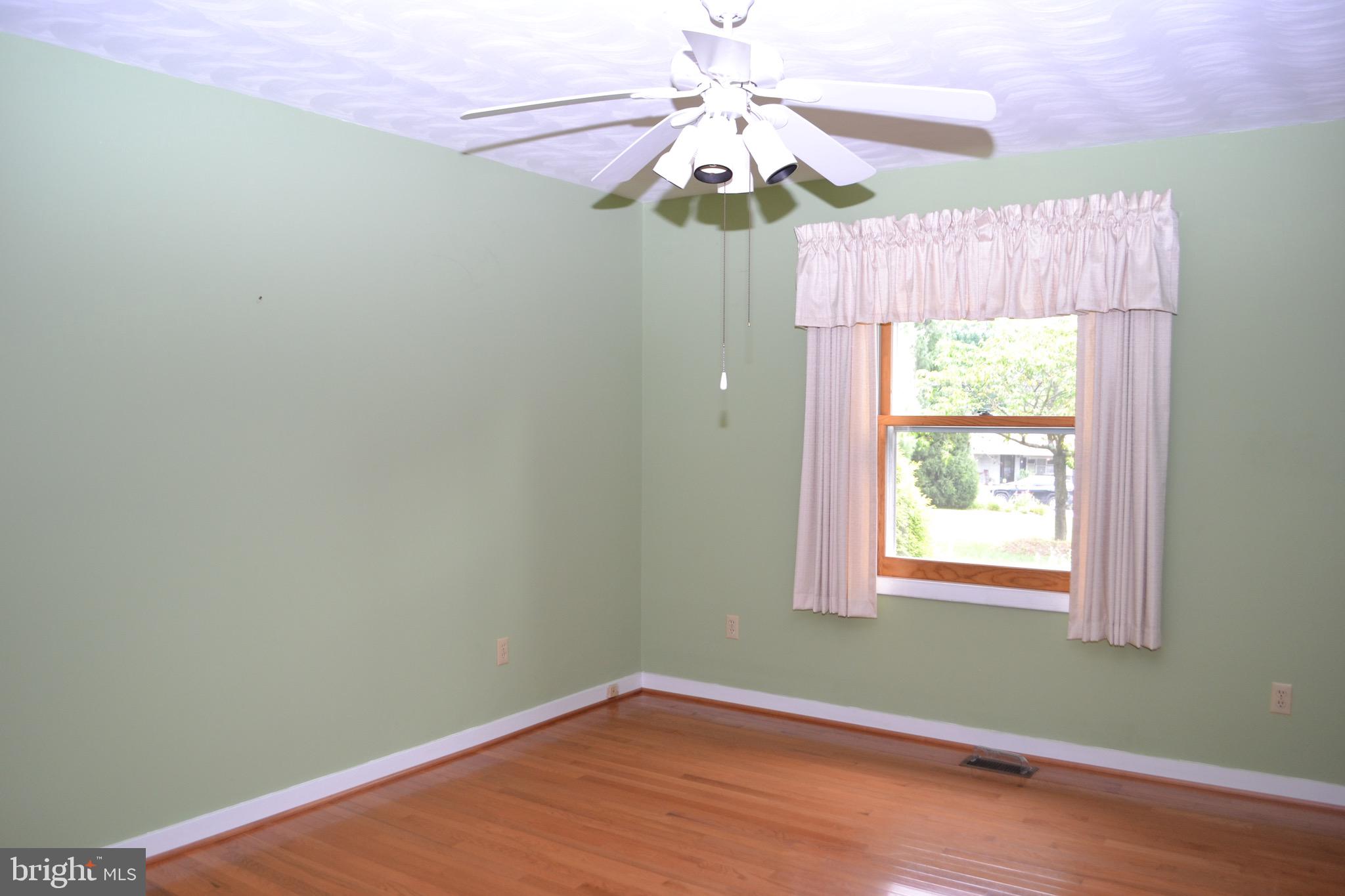 6144 King Road Boonsboro, MD 21713 - Photo 20 of 31 Three first floor bedrooms!