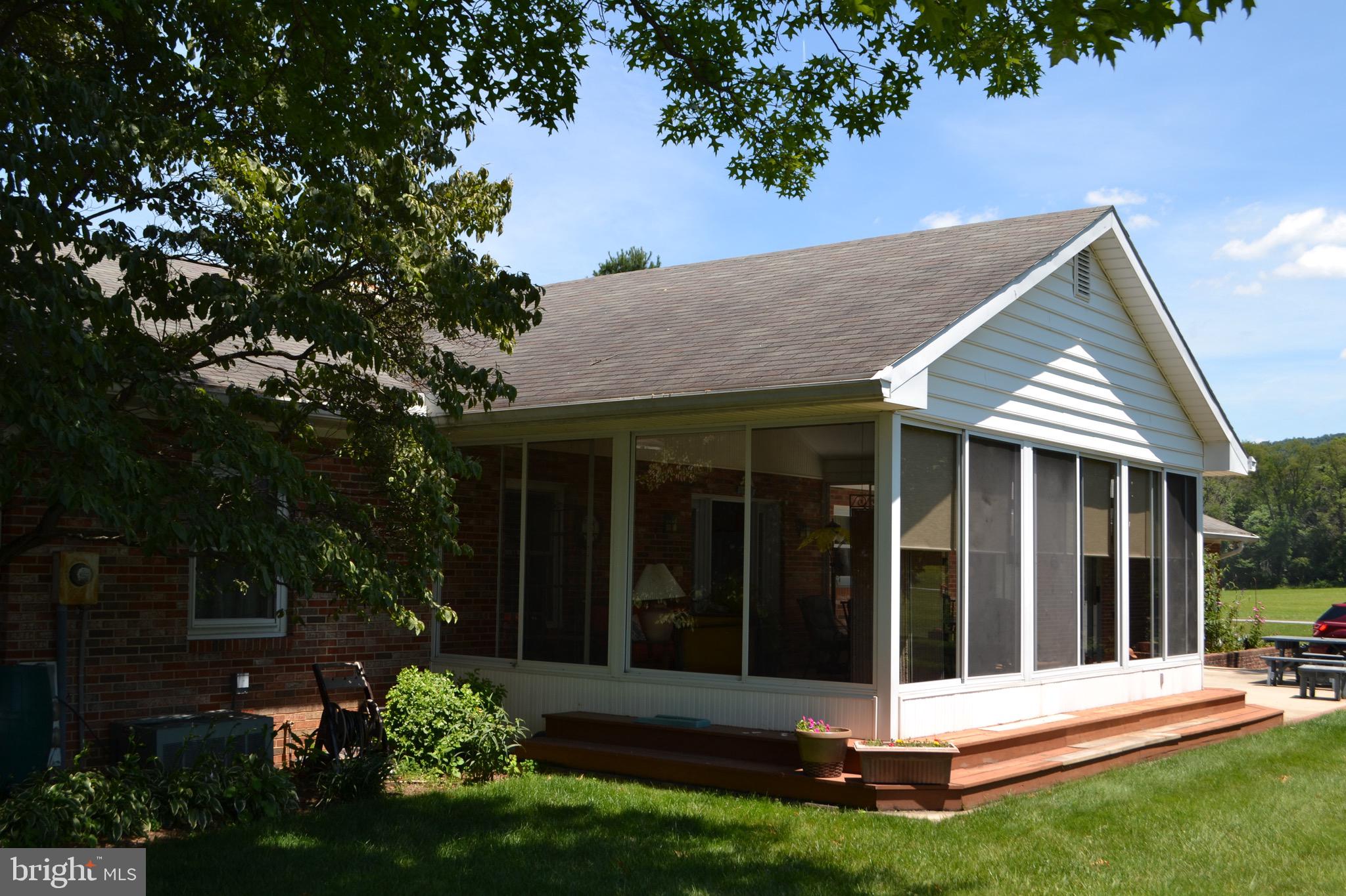 6144 King Road Boonsboro, MD 21713 - Photo 4 of 31 Perfect sunroom!