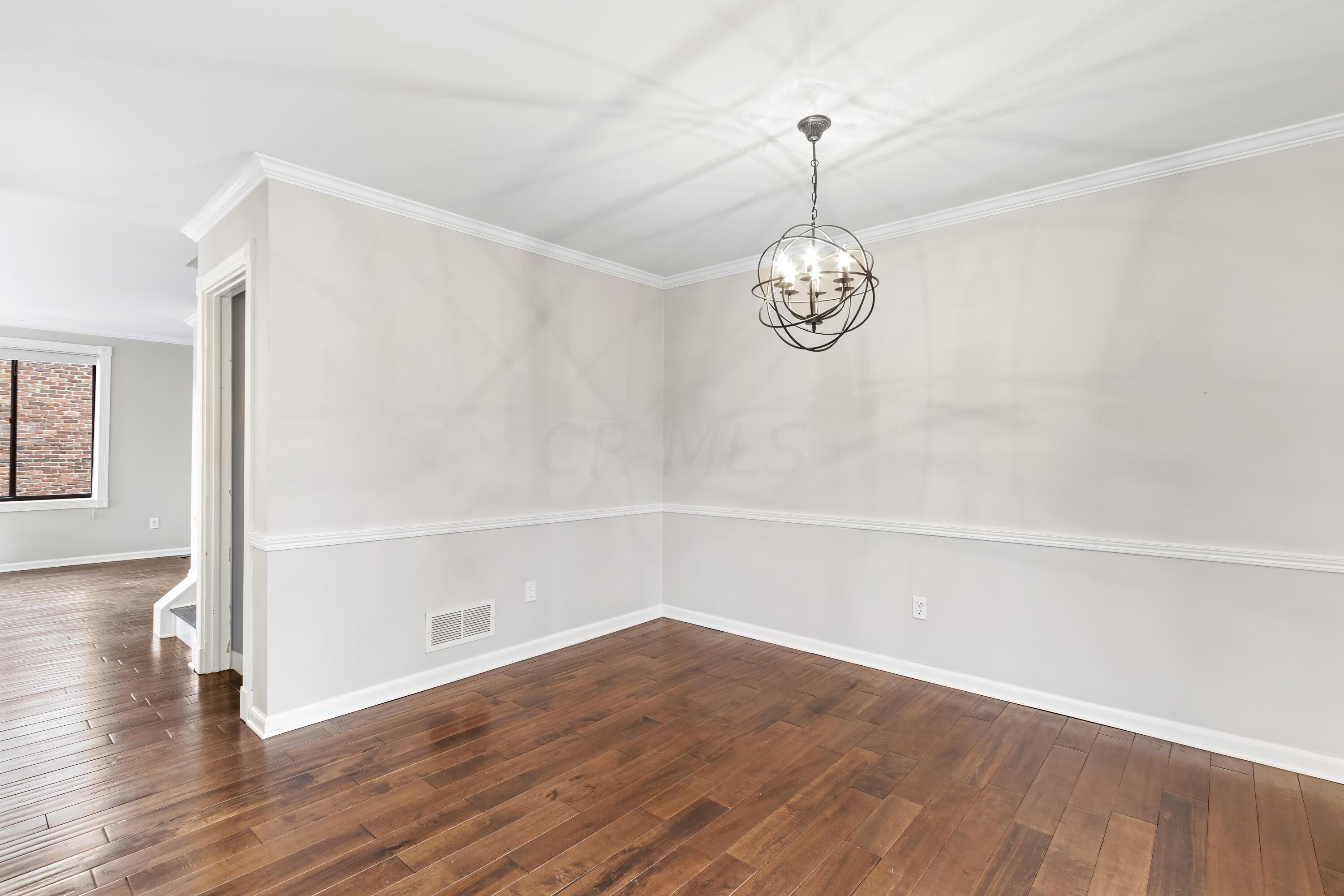 1850 Fishinger Road, Unit 4 Upper Arlington, OH 43221 - Photo 9 of 28 Dining Room