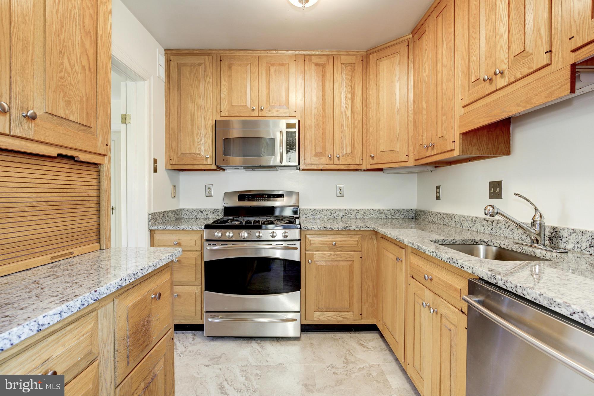 4832 16th Road North Arlington, VA 22207 - Photo 8 of 24 Kitchen