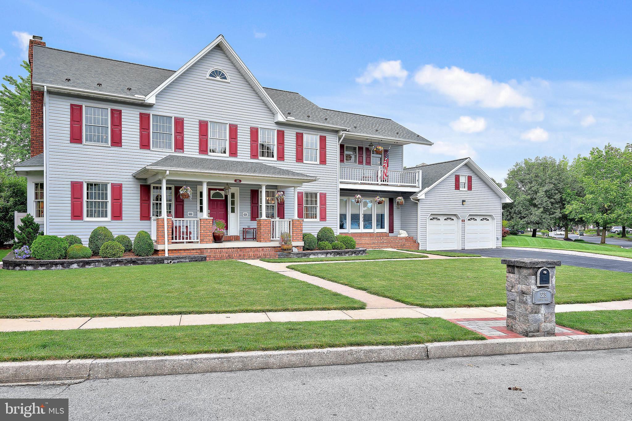 325 Vesper Road Hershey, PA 17033 - Photo 2 of 34