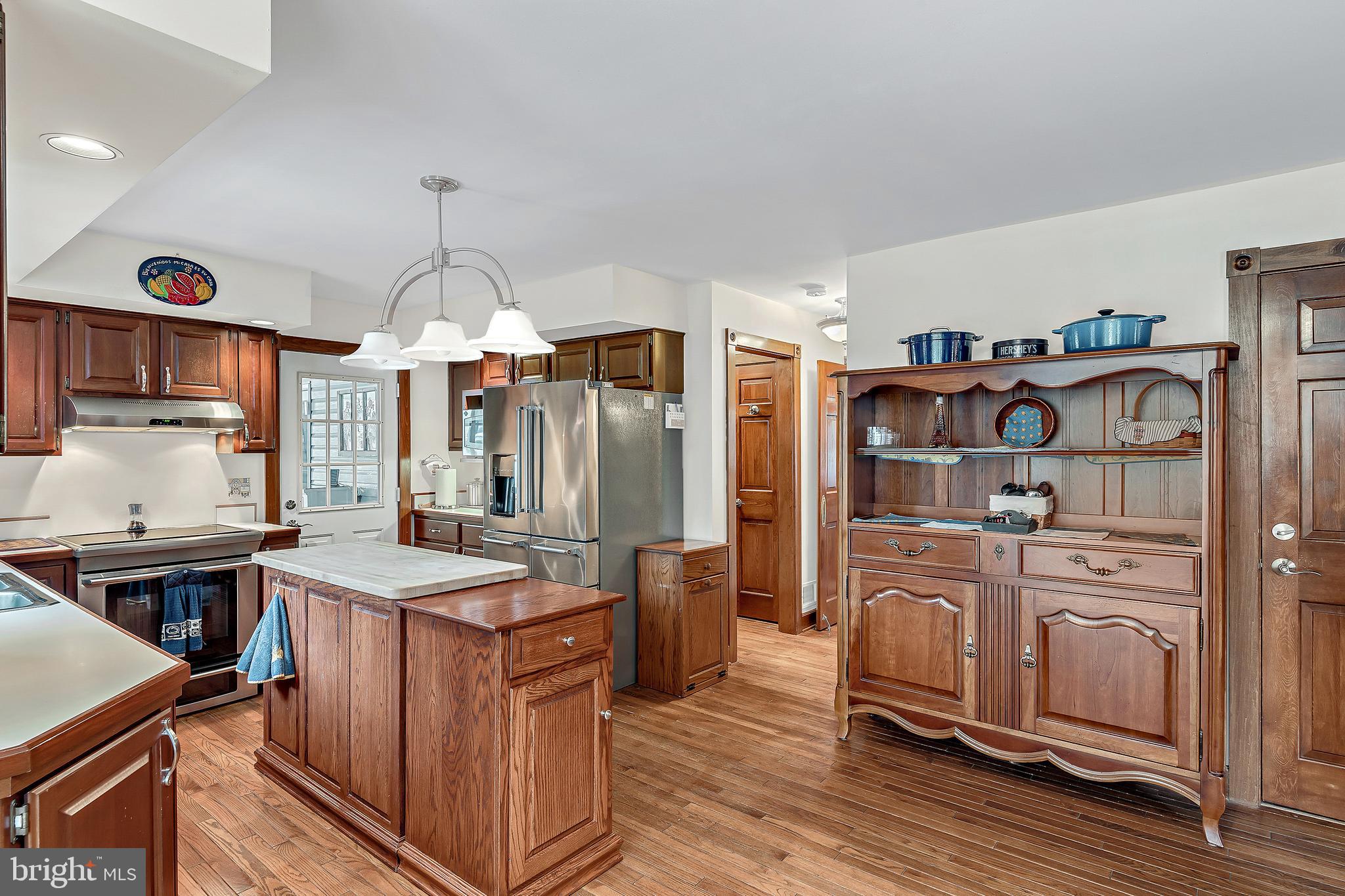 325 Vesper Road Hershey, PA 17033 - Photo 8 of 34
