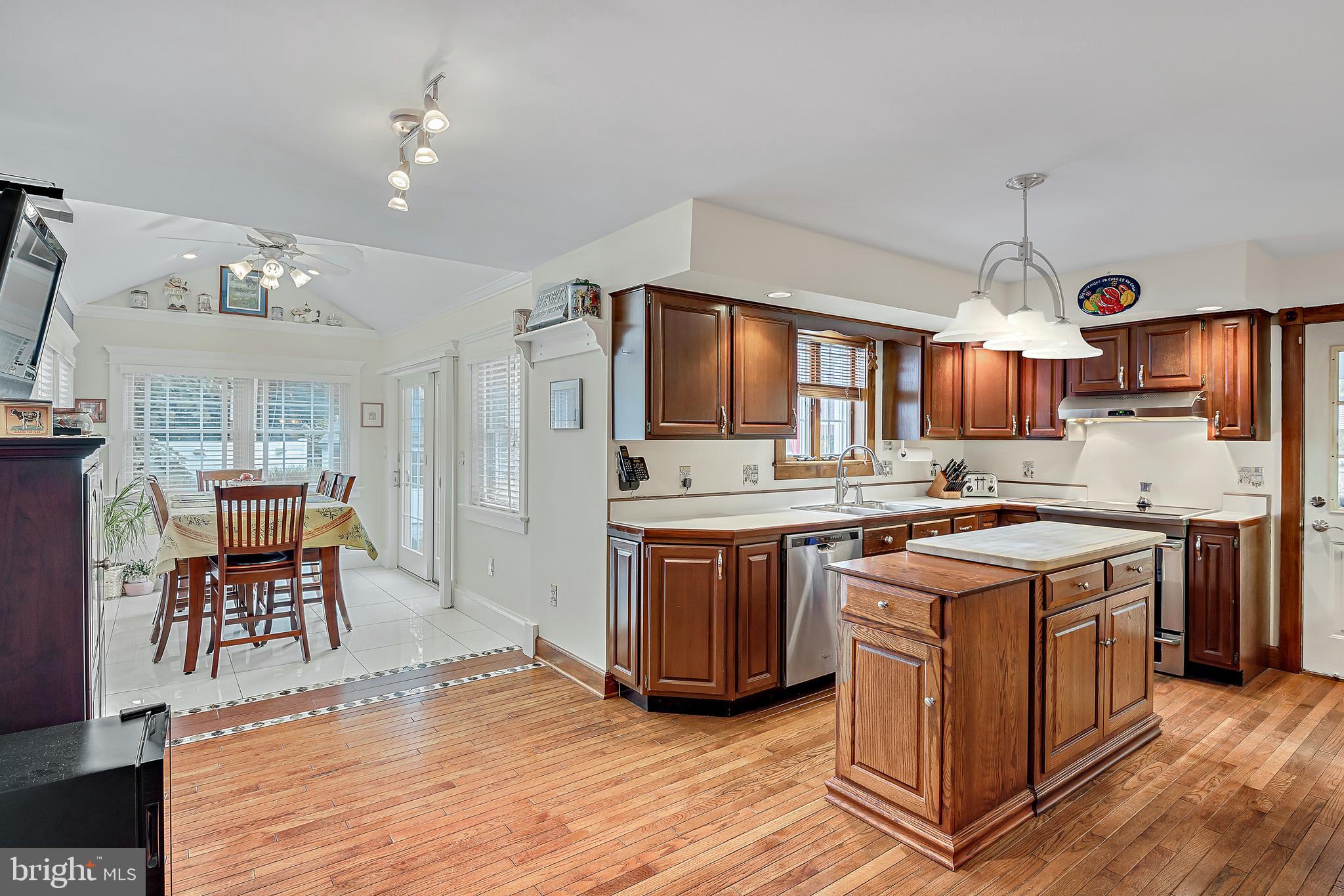 325 Vesper Road Hershey, PA 17033 - Photo 9 of 34