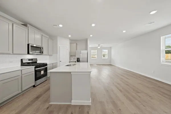 $319,900 | 3618 Crawford Street, Bay City, TX 77414