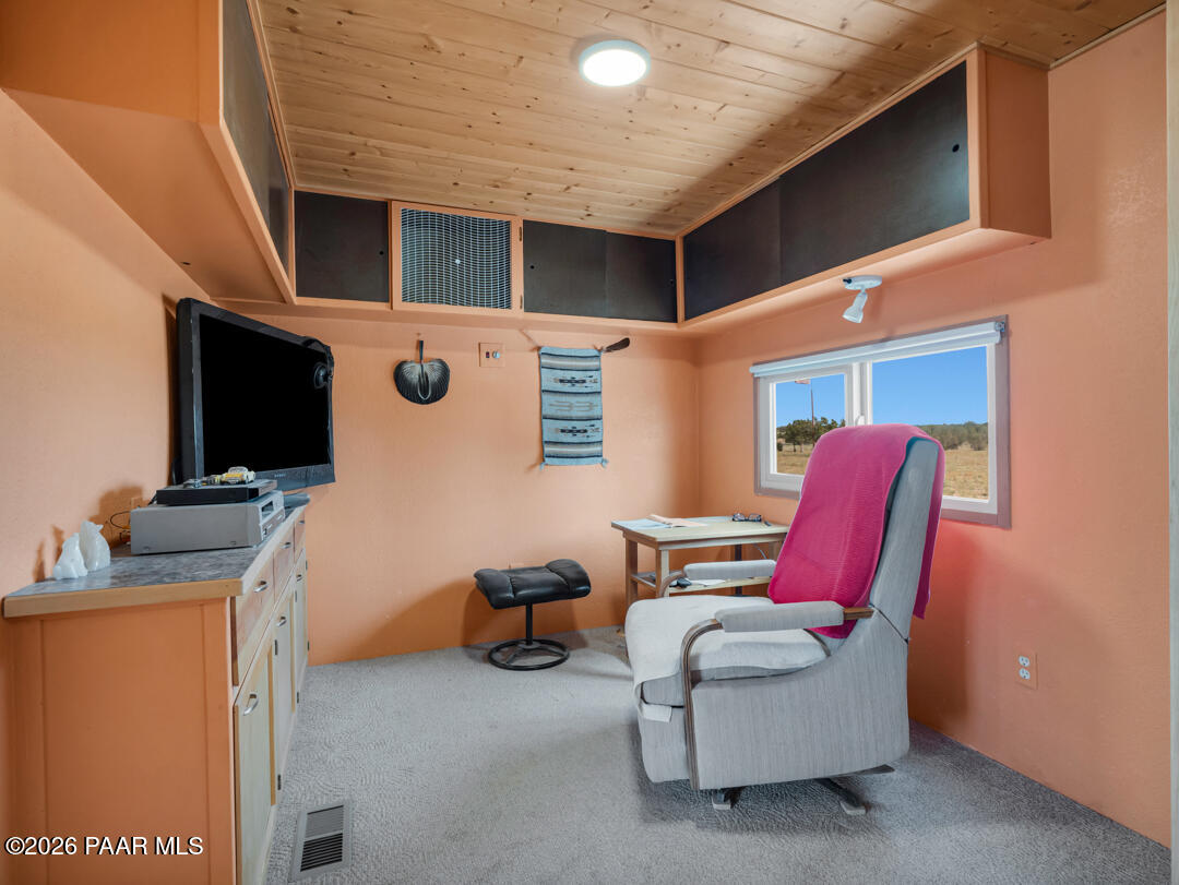 857 Java Drive Ash Fork, AZ 86320 - Photo 8 of 40 Living Room