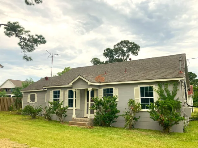 $1,850 | 1005 Staples Avenue, Seabrook, TX 77586