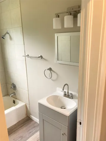 $1,850 | 1005 Staples Avenue, Seabrook, TX 77586