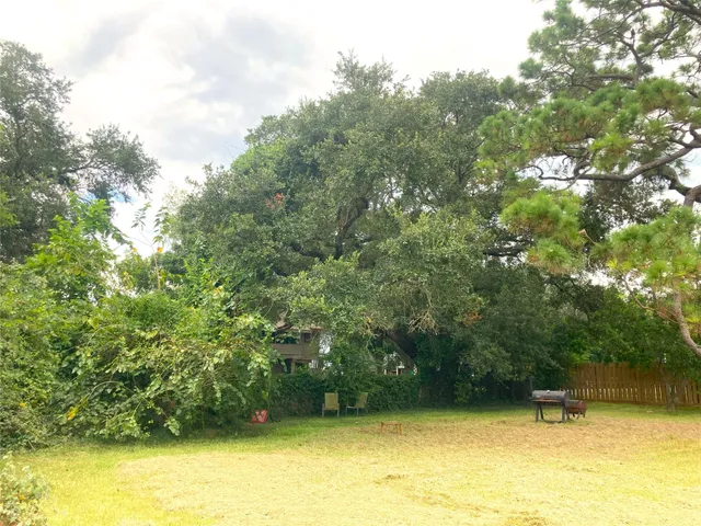 $1,850 | 1005 Staples Avenue, Seabrook, TX 77586