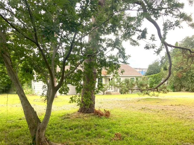 $1,850 | 1005 Staples Avenue, Seabrook, TX 77586