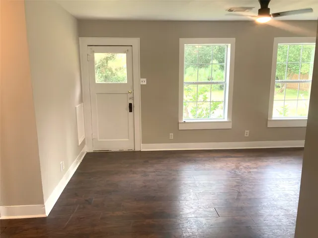 $1,850 | 1005 Staples Avenue, Seabrook, TX 77586