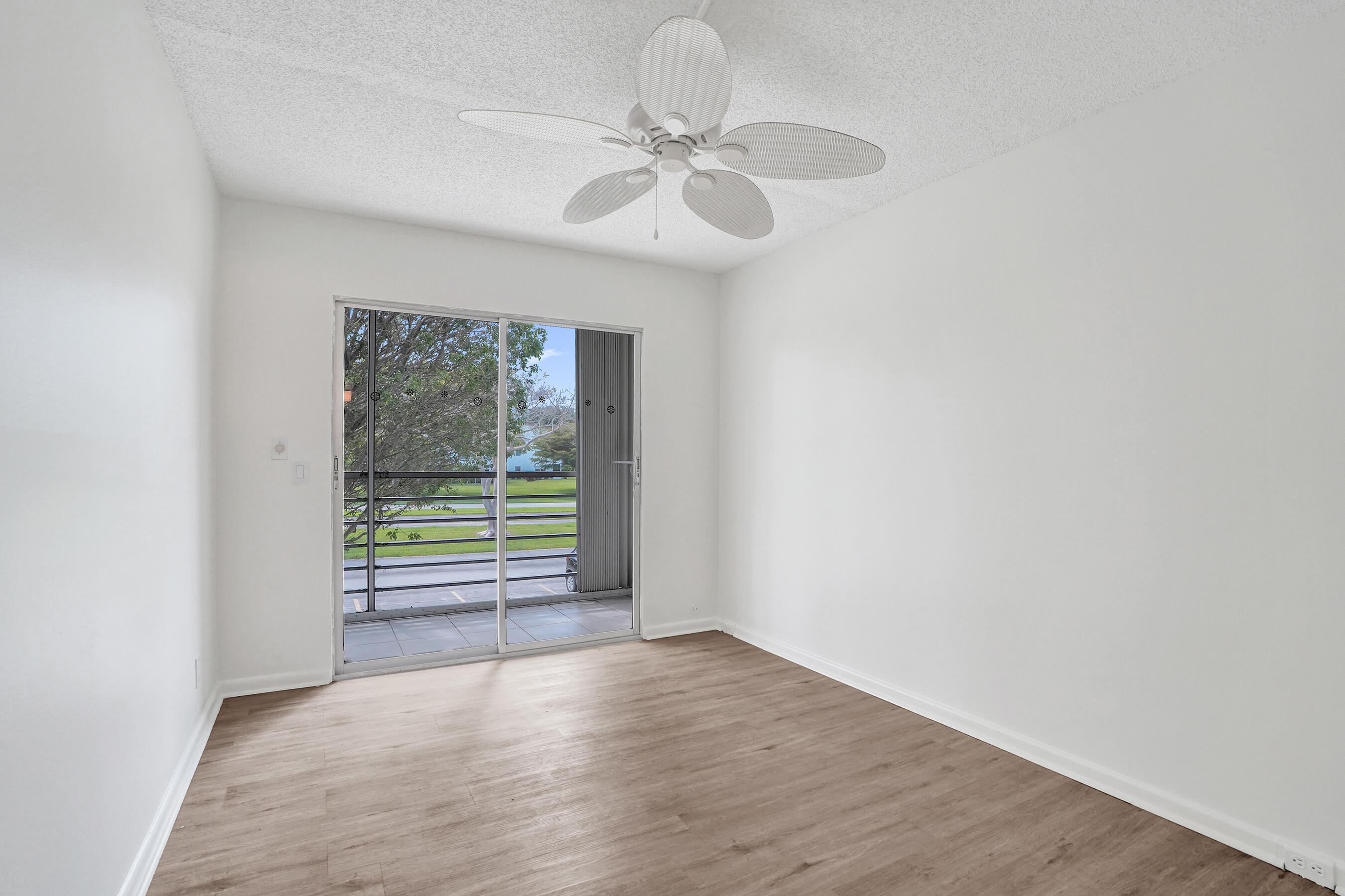57 Dorset Drive, Unit B Boca Raton, FL 33434 - Photo 13 of 25 DSC09165