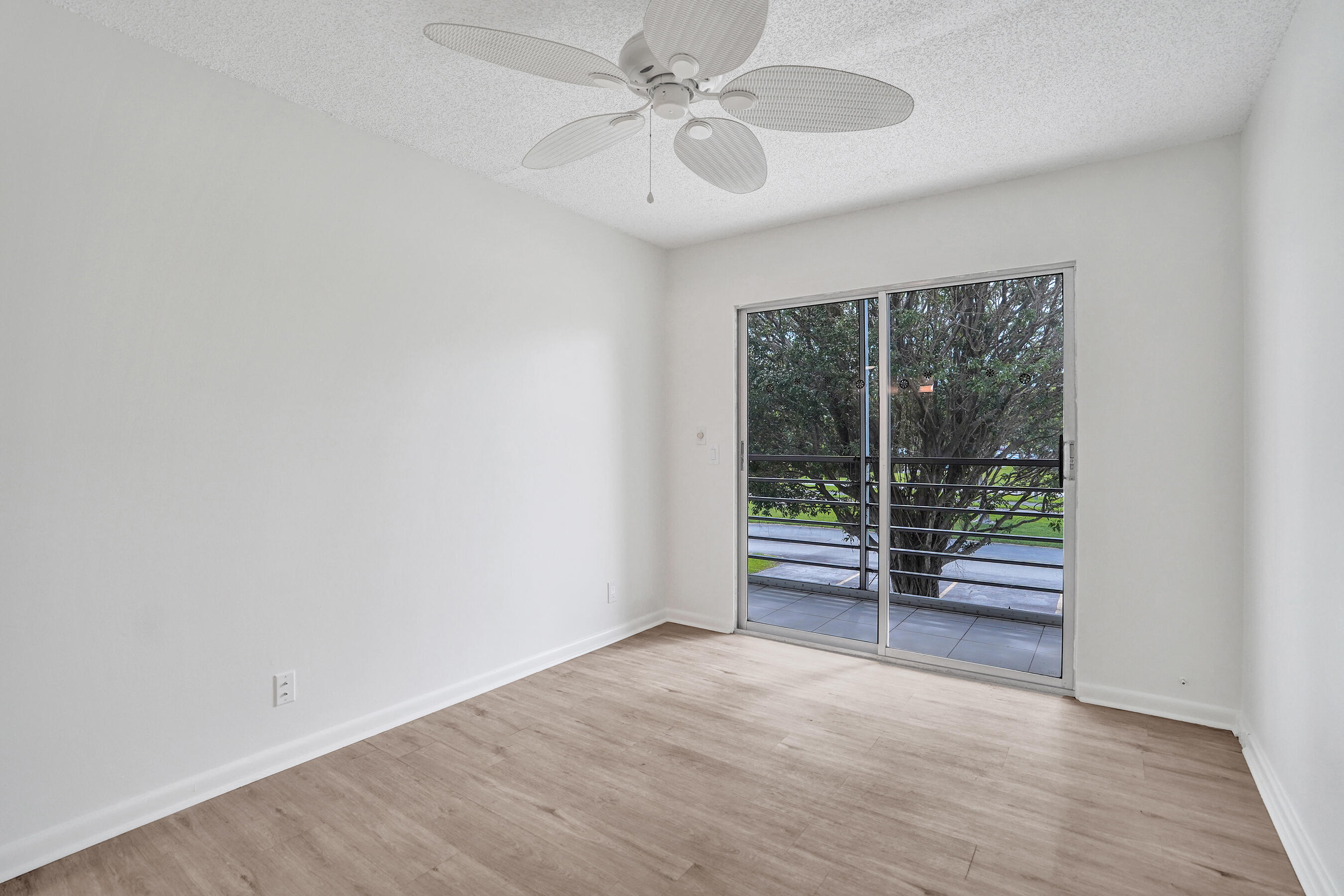 57 Dorset Drive, Unit B Boca Raton, FL 33434 - Photo 14 of 25 DSC09168