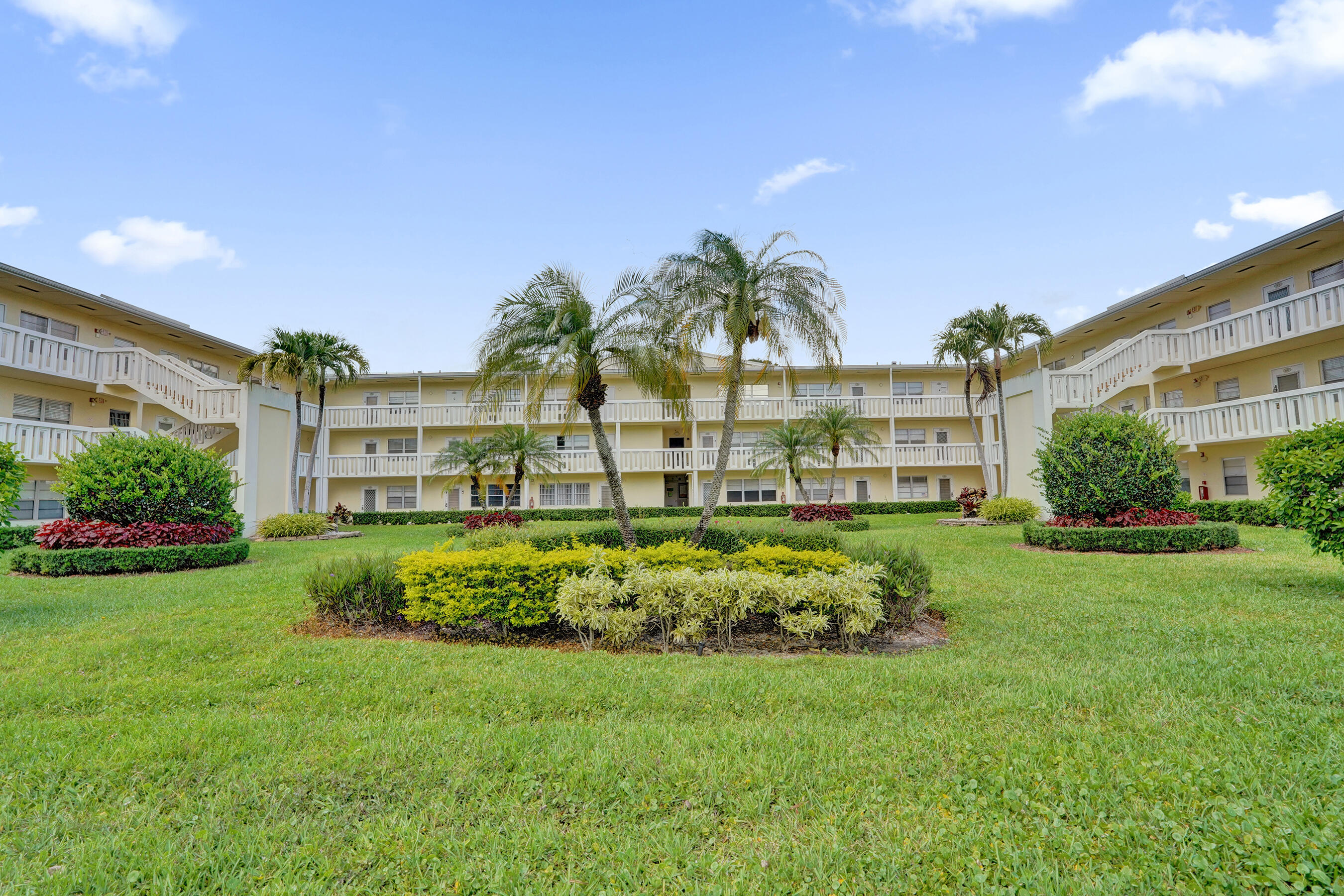 57 Dorset Drive, Unit B Boca Raton, FL 33434 - Photo 23 of 25 DSC09195