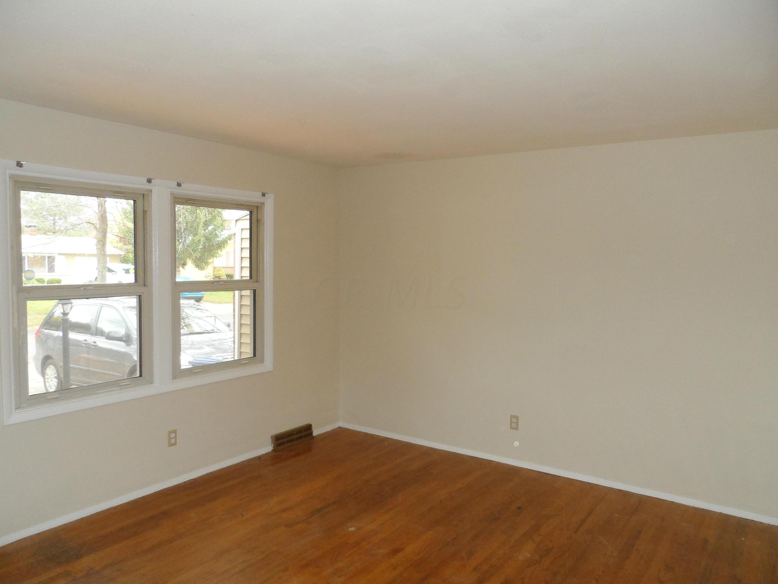 5998 Endicott Road Columbus, OH 43229 - Photo 5 of 6 Gallery Image 5