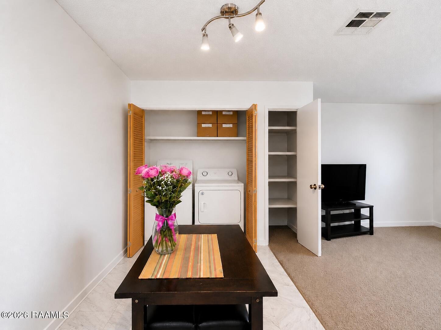 610 Pillette Road, Unit 194 Lafayette, LA 70508 - Photo 2 of 15 610 Pillette Road 2