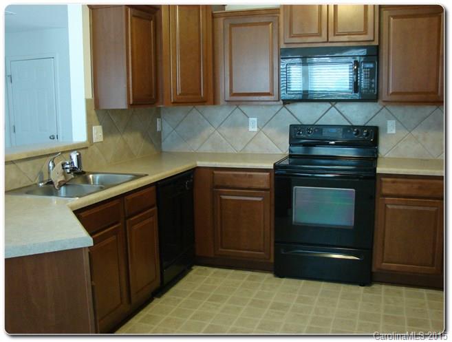 7218 Pawtuckett Road Charlotte, NC 28214 - Photo 3 of 8 Gallery Image 3