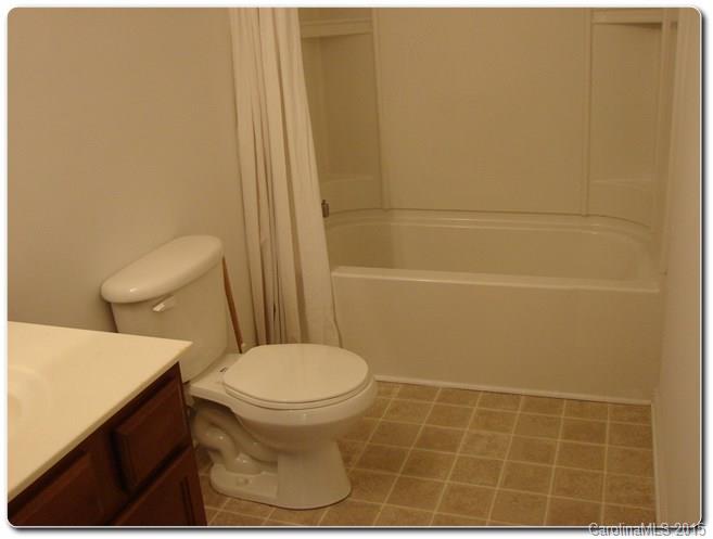 7218 Pawtuckett Road Charlotte, NC 28214 - Photo 4 of 8 Gallery Image 4