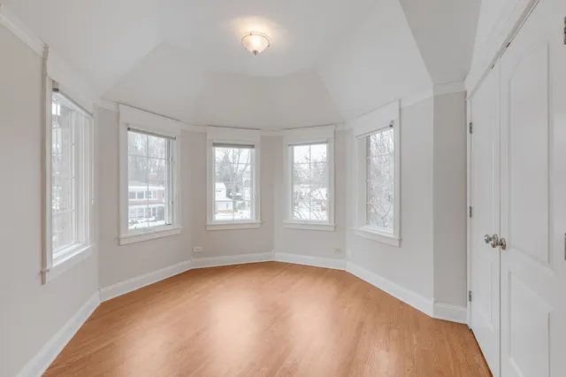 $11,000 | 420 Pine Manor Drive, Wilmette, IL 60091