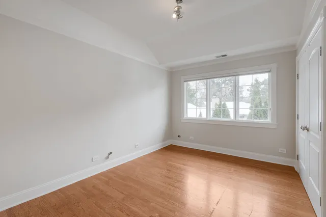 $11,000 | 420 Pine Manor Drive, Wilmette, IL 60091