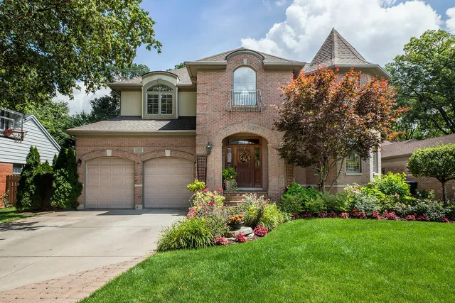 $11,000 | 420 Pine Manor Drive, Wilmette, IL 60091